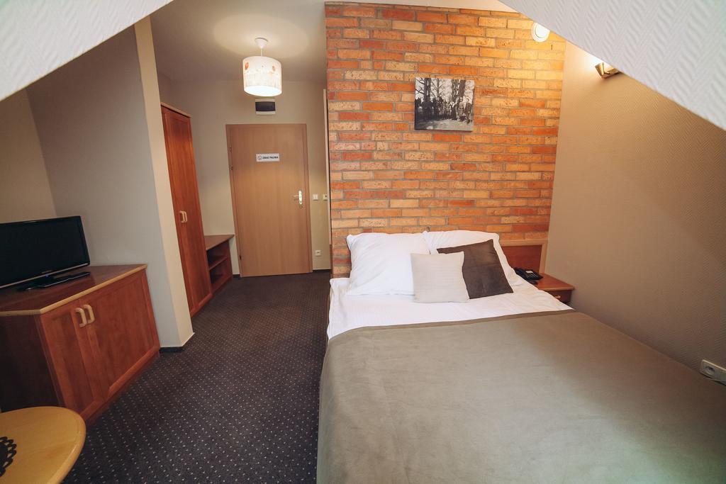 Hubertus Aparthotel & Restaurant & Horse Club Starogard Gdański Habitación foto