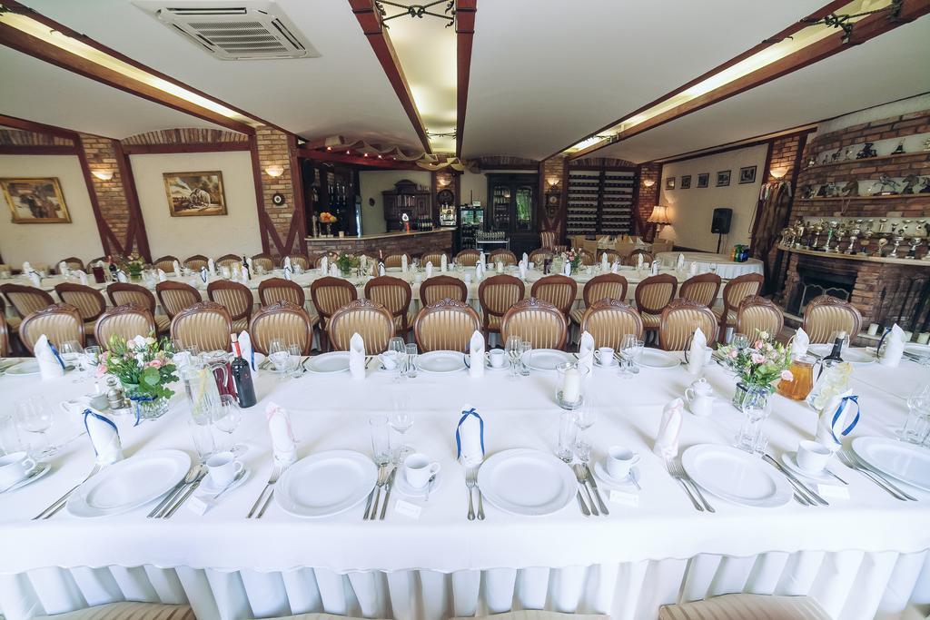 Hubertus Aparthotel & Restaurant & Horse Club Starogard Gdański Exterior foto